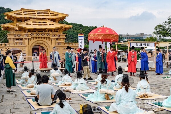 제62회 수원화성문화제 프로그램 중 별시가 열린 장면.(사진=수원시)