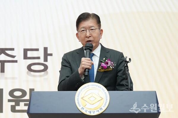 이상식 의원이 축사를 하고 있다. (사진=한국세무사회)