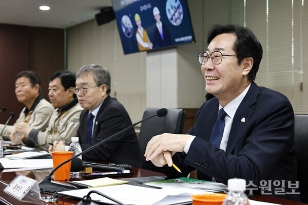 정명근 화성특례시장이 산업안전지킴이 점검 관련 간담회에서 발언하고 있다. (사진=화성시)