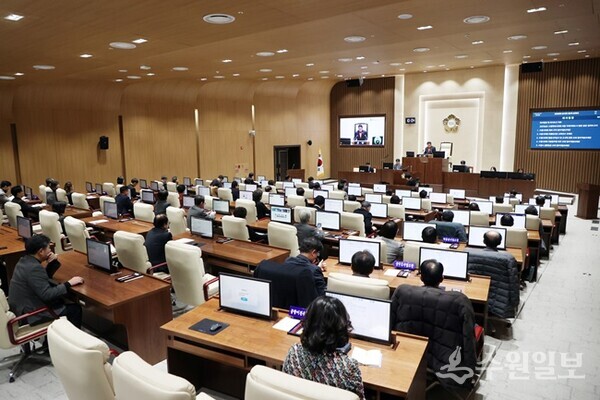 수원특례시의회, 제398회 임시회 제2차 본회의 폐회 모습(사진=수원시의회)