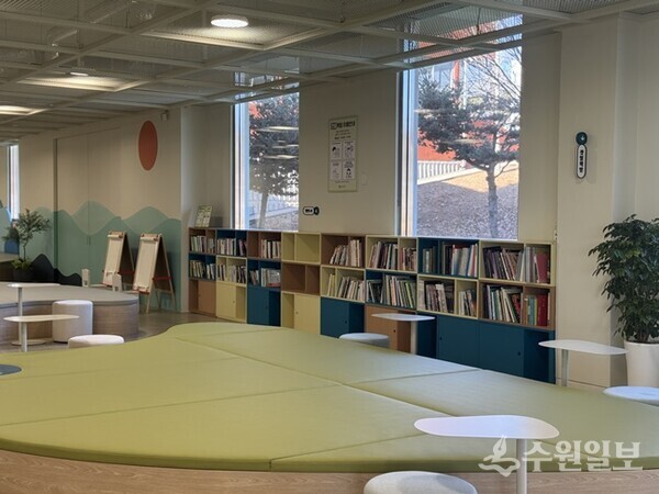 경기창작캠퍼스 갯벌놀이터의 갯벌책방. (사진=경기문화재단)