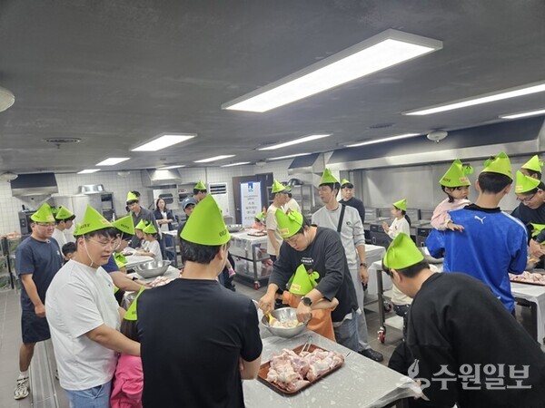 ‘수원 육아하는 대디들’ 프로그램이 진행되고 있는 모습.(사진=수원시)