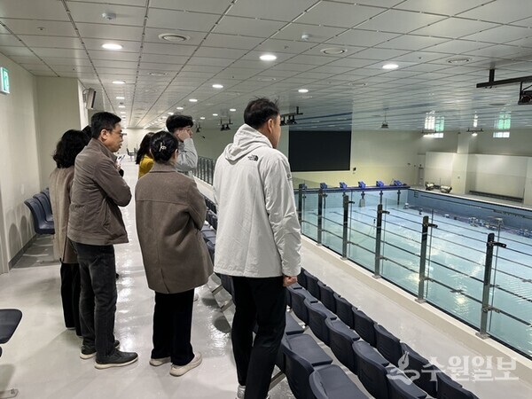 경기도, 경기도장애인체육회, 도장애인가맹단체, 스포츠안전재단, 개최지 관계자 등이 광주-G스타디움,수영 등 실내외 종목 경기장 대상으로 안전점검을 하고 있다. (사진=경기도장애인체육회)