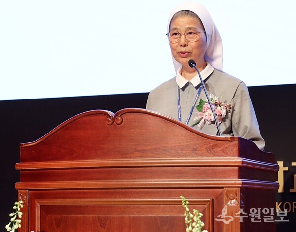 신임 병원장 나승임 안젤리카 수녀가 취임사를 하고 있다. (사진=성빈센트병원)