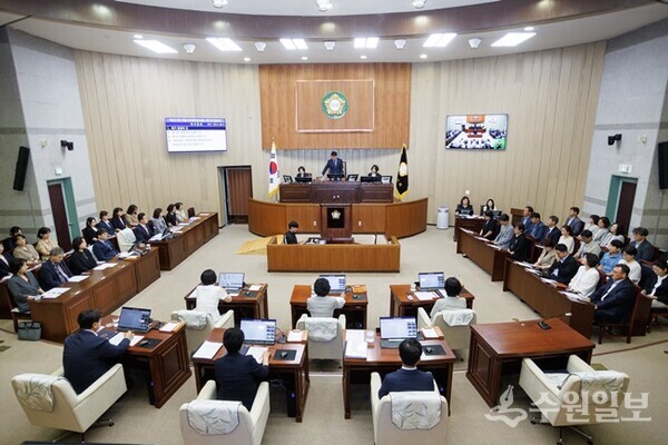 의왕시의회가 14일 제321회 임시회 제1차 본회의를 갖고 있다. (사진=의왕시의회)