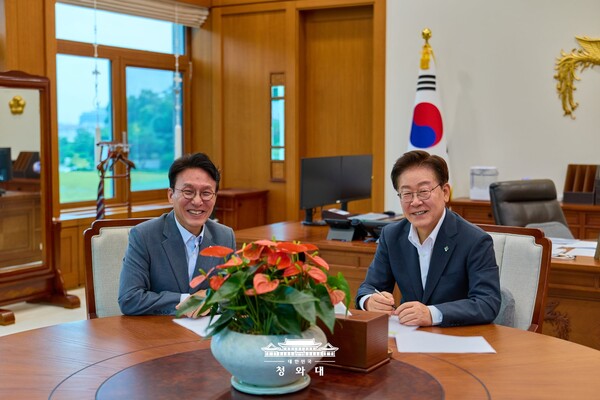 김민석 신임 더불어민주당 당대표와 이재명 대통령 (청와대 제공)