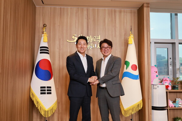 유의동 국회 국토교통위원장)은 19일 서울시청에서 오세훈 서울시장과 만나 부동산 현안을 논의했다 (유의동의원 제공)