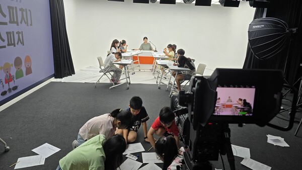 수원시미디어센터에서 지역 청소년들을 위한 맞춤형 미디어 교육이 실시된다 (수원문화재단 제공)