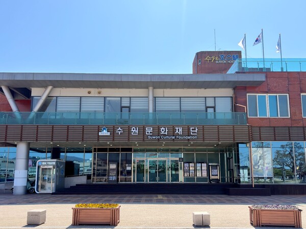 수원문화재단이 ‘달빛 따라 달리는 자전거도서관’을 운영한다 (수원문화재단 제공)
