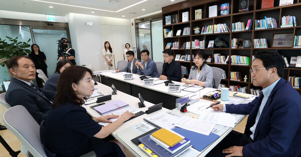 안민석 경기도교육감은 ‘교사 행정업무 제로(ZERO) 시범교육지원청’을 선정했다 (경기도교육청 제공)