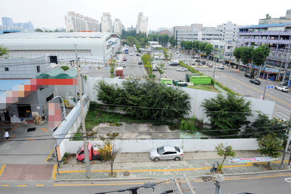 수원 농수산물도매시장과 주변 시유지 (김기수 기자)