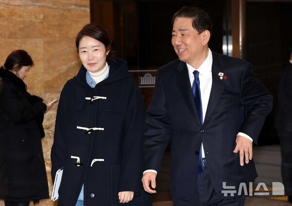 강선우 국회의원(무소속, 서울 강서갑)과 김병기 국회의원(무소속, 서울 동작갑)
