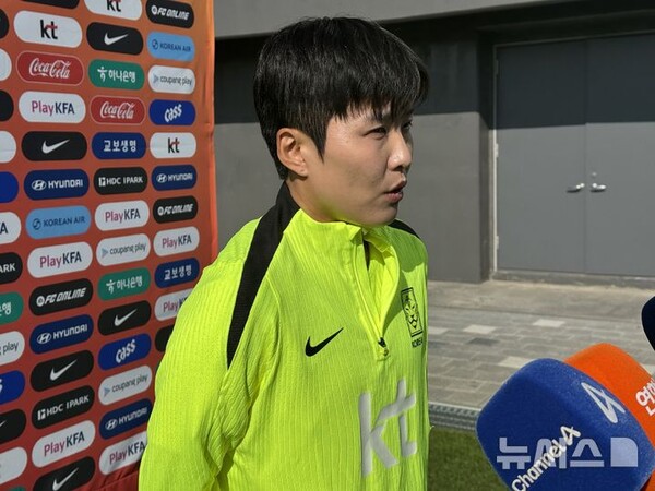 지소연이 7일 충남 천안 코리아풋볼파크에서 진행된 2026 아이치·나고야 아시안게임 여자 축구대표팀 소집 훈련 전 취재진의 질문에 답하고 있다. (사진=뉴시스)