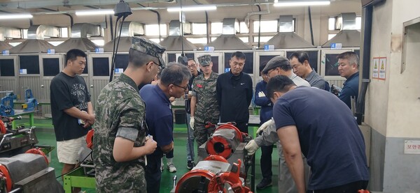 경기도일자리재단은 해병대 전역자의 원활한 사회진출을 위해 적합직무 탐색교육을 실시했다. 경기도 제공